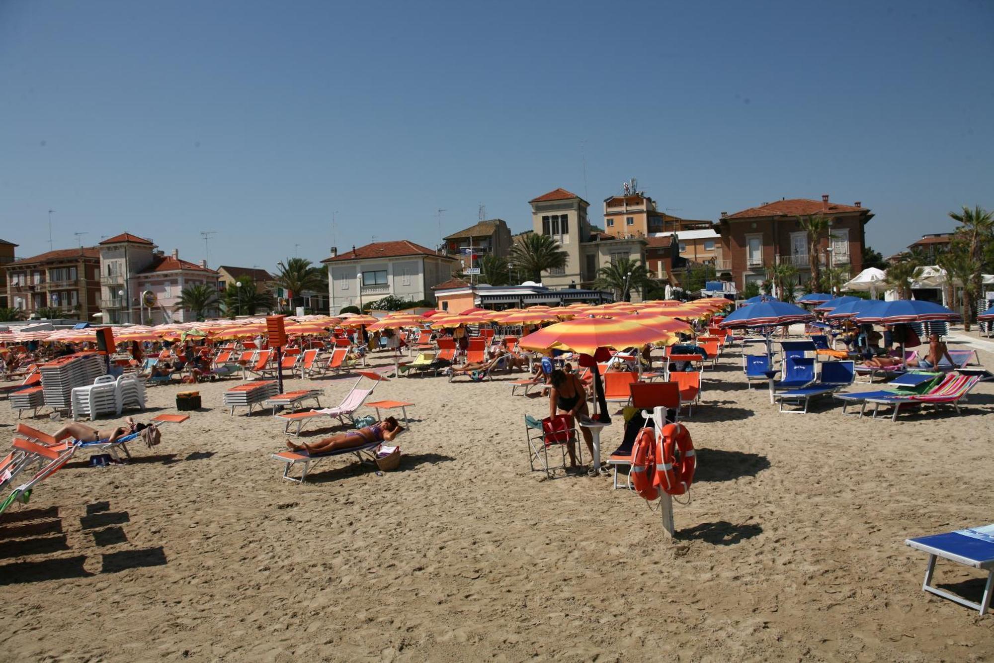 Hotel Victoria Porto San Giorgio Eksteriør bilde